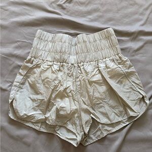 Cream High Waist Relaxed Fit Shorts